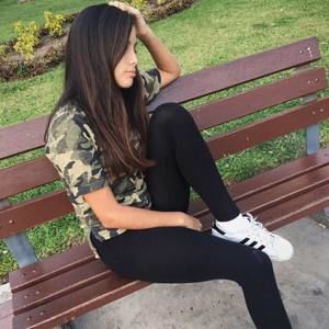 Meet your Posher, Arianna